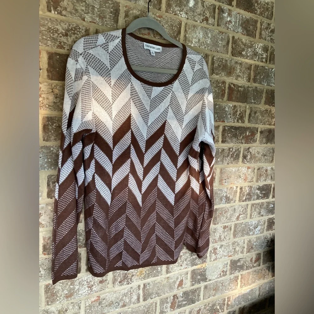 Southern Lady Brown Chevron Knit Sweater Size Medium